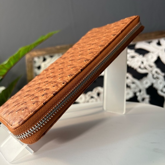 Wristlet - Picture 3 of 16